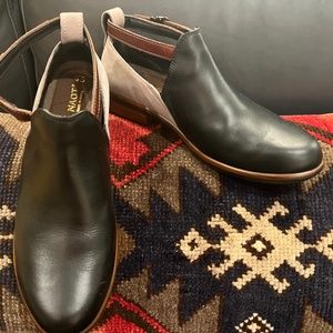 NAOT Kamsin size 40. New in box